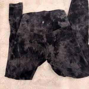 Lululemon Dark Gray Patterned Leggings